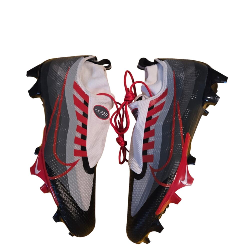 Men's Nike Vapor Edge Pro 360 football cleats size 10